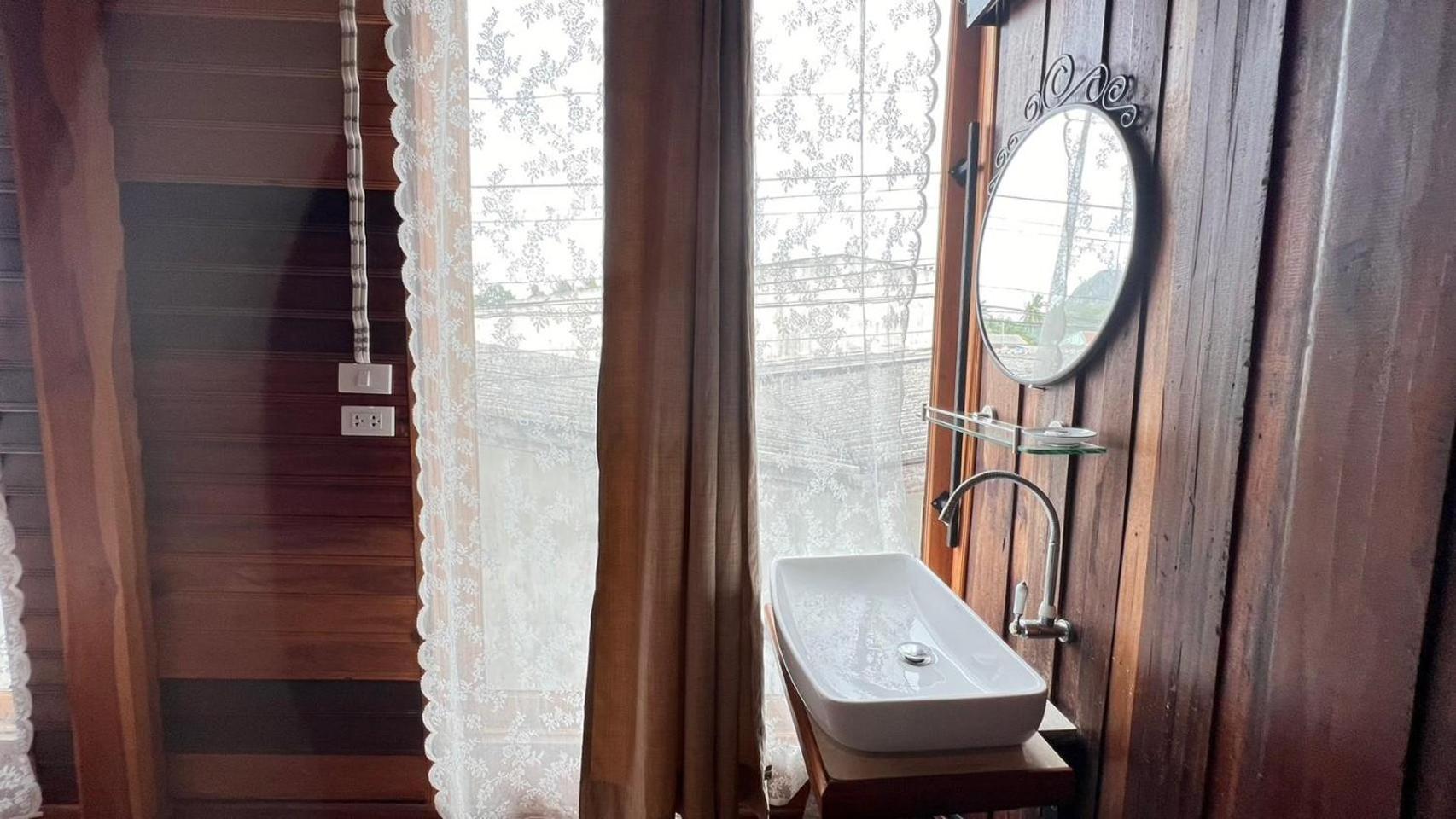 Srisanor Boutique Hotel 쁘라쭈압키리칸 외부 사진